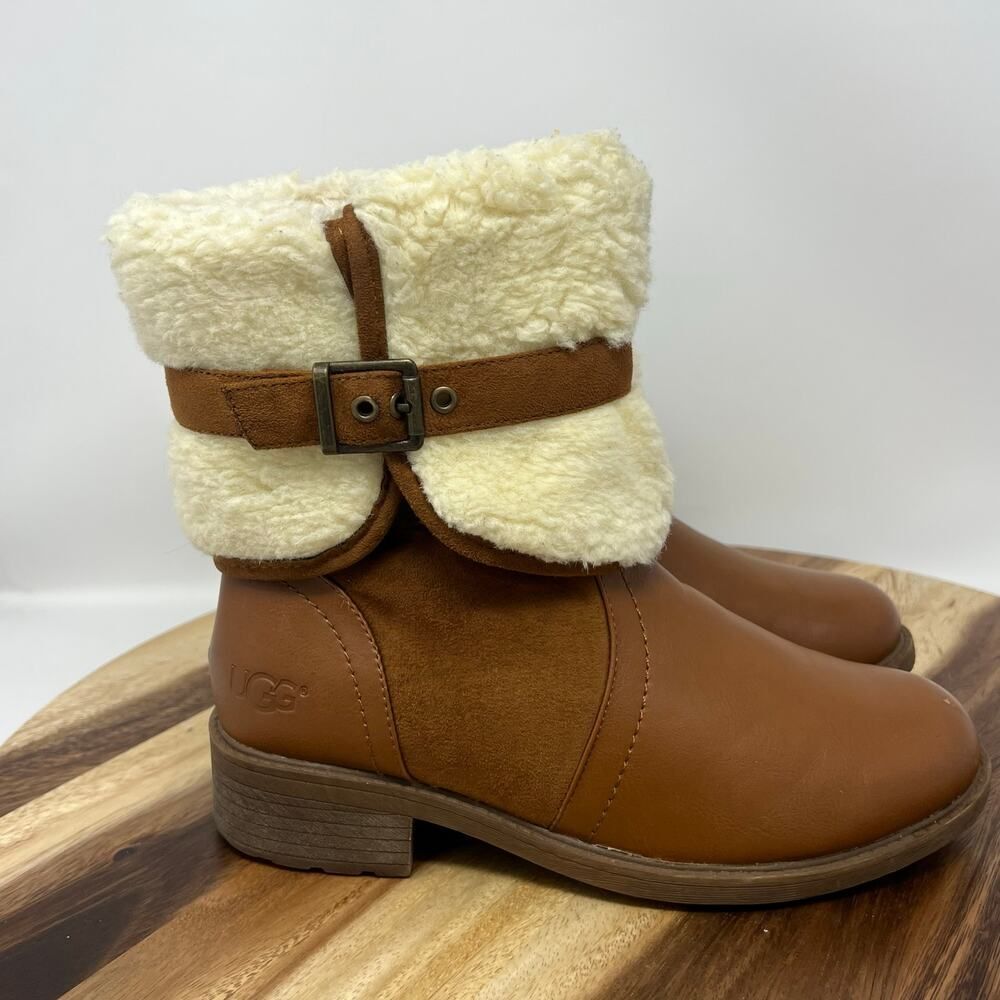 UGG Women’s Size 7 Blayre II Brown Leather Shearling Buckle Ankle Boots